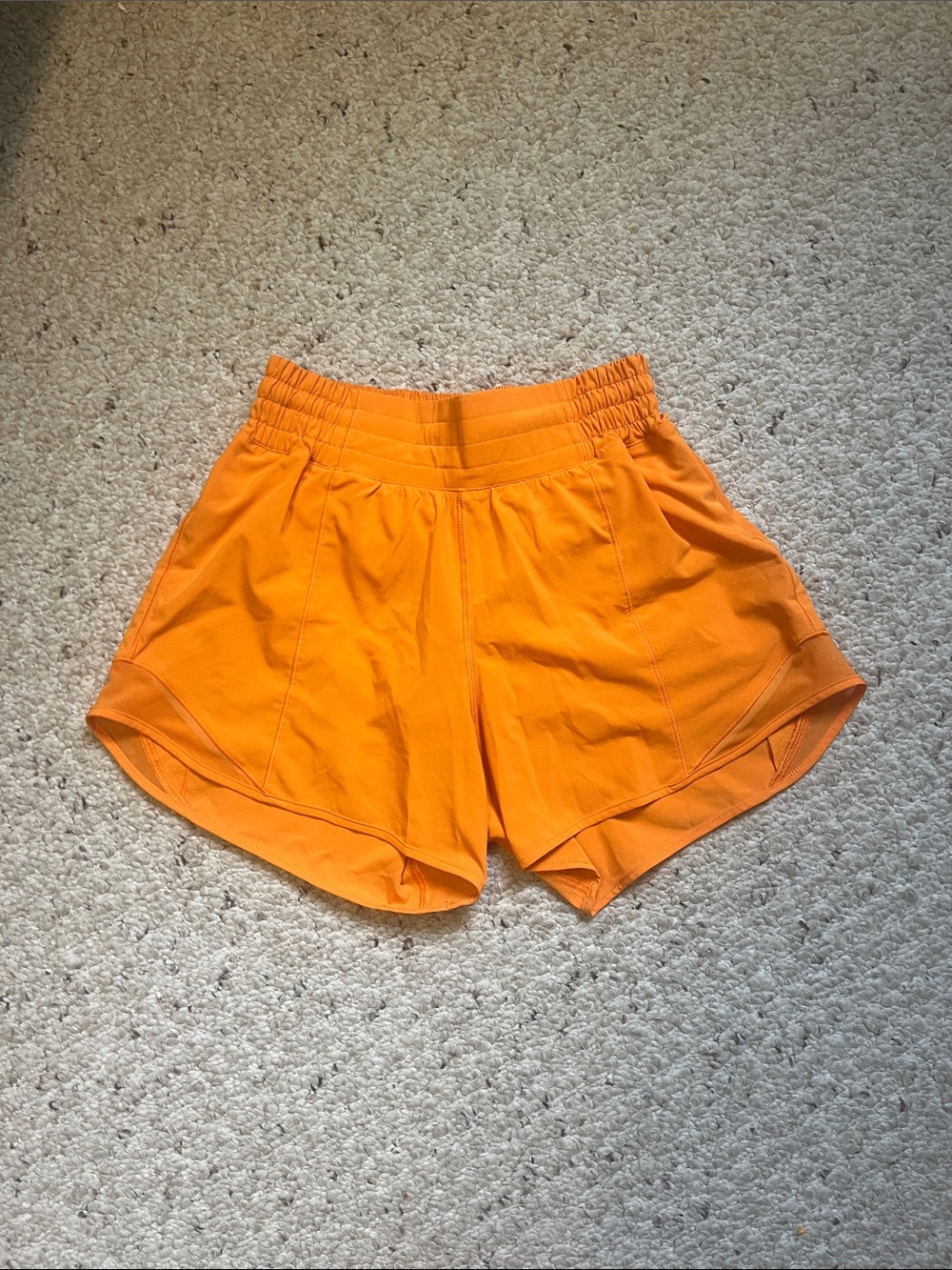 Women’s Lululemon shorts - Picture 3 of 4